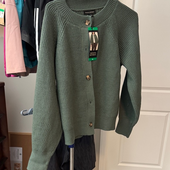 Banana Republic Sweaters - Banana Republic Sage Cardigan